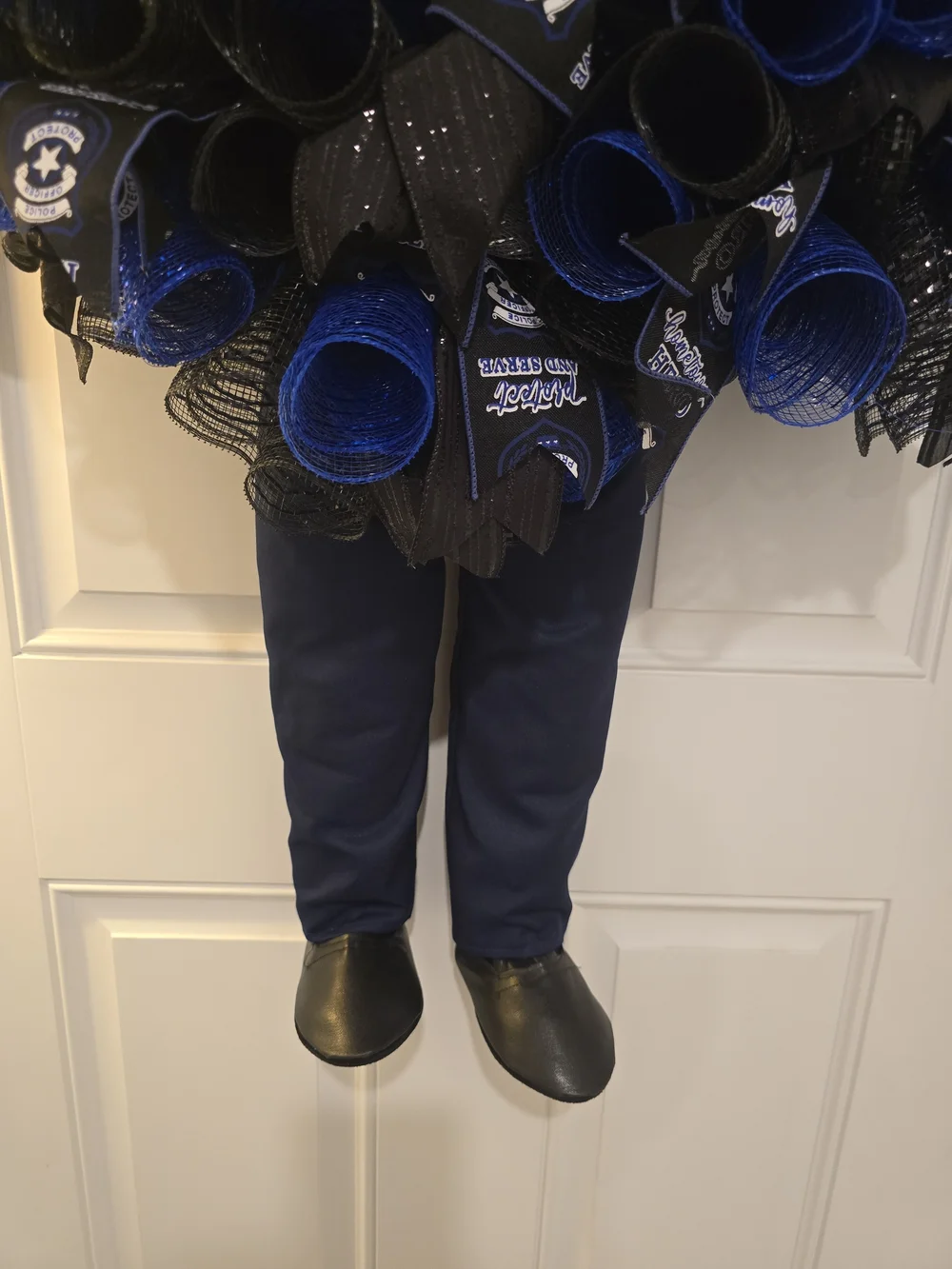 Thin Blue Line Police Tribute Wreath with Hat Law Enforcement